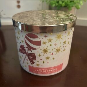 Bath & Body Works Land of Sweets 3-Wick Candle (14.5 oz / 411 g) New
